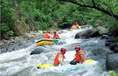 东兴野人谷漂流一日游